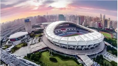 Estádio de Xangai (80.000 lugares)